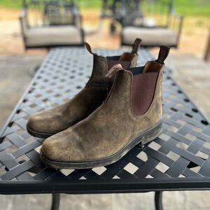Blundstone Brown Chelsea Boots Durable Rubber Sole
